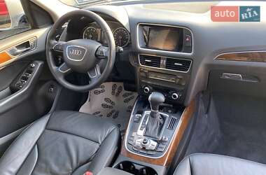 Внедорожник / Кроссовер Audi Q5 2015 в 