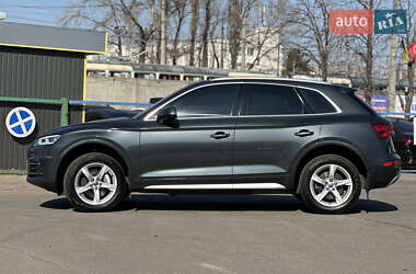 Внедорожник / Кроссовер Audi Q5 2017 в 