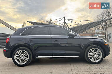 Внедорожник / Кроссовер Audi Q5 2017 в Сумах