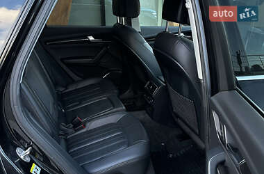 Внедорожник / Кроссовер Audi Q5 2018 в 