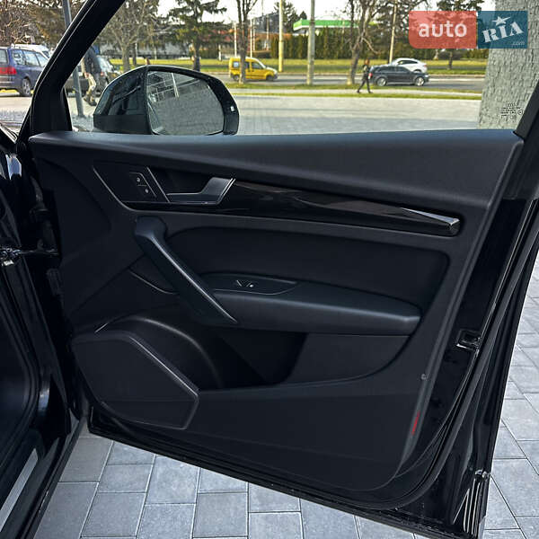 Внедорожник / Кроссовер Audi Q5 2018 в Луцке