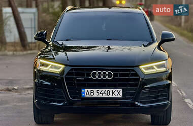 Внедорожник / Кроссовер Audi Q5 2017 в 