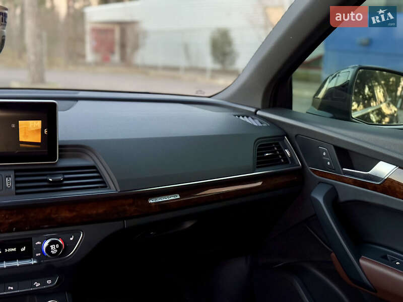 Позашляховик / Кросовер Audi Q5 2017 в Вінниці