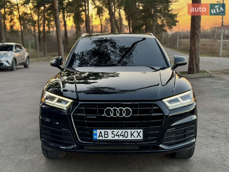 Позашляховик / Кросовер Audi Q5 2017 в Вінниці