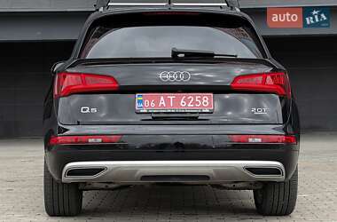 Позашляховик / Кросовер Audi Q5 2018 в 