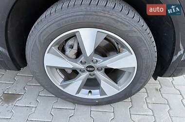 Внедорожник / Кроссовер Audi Q5 2022 в 