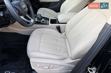 Внедорожник / Кроссовер Audi Q5 2022 в 