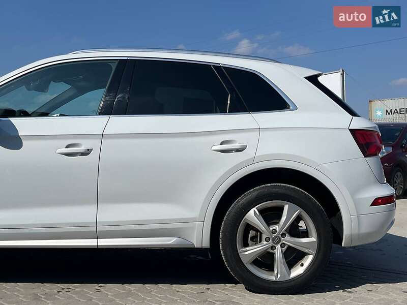 Позашляховик / Кросовер Audi Q5 2019 в Львові