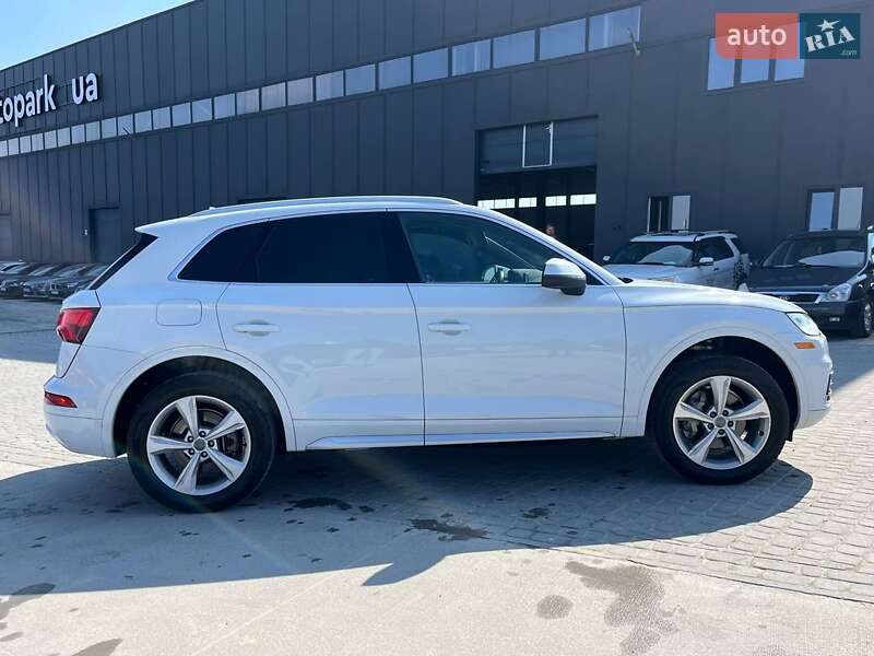 Позашляховик / Кросовер Audi Q5 2019 в Львові