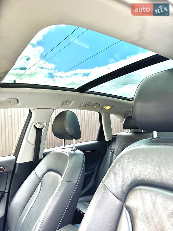 Внедорожник / Кроссовер Audi Q5 2015 в Ужгороде