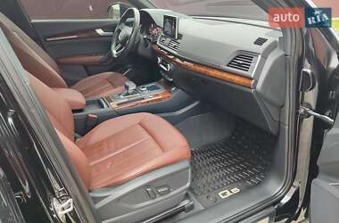 Внедорожник / Кроссовер Audi Q5 2017 в 