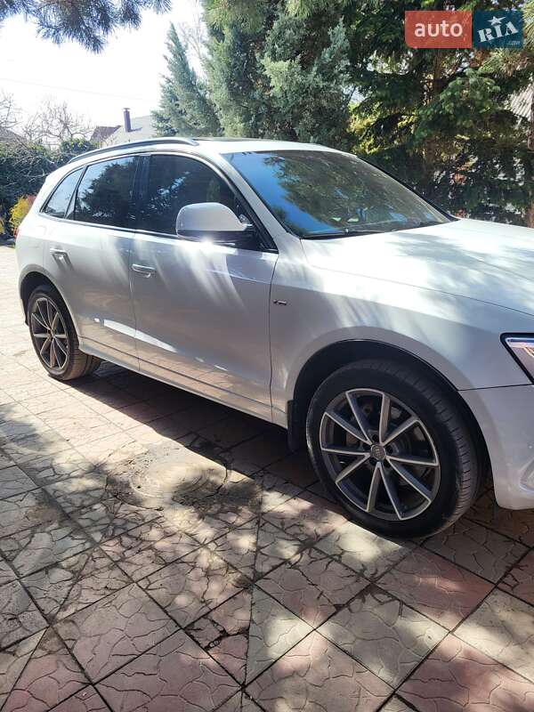Внедорожник / Кроссовер Audi Q5 2015 в Днепре