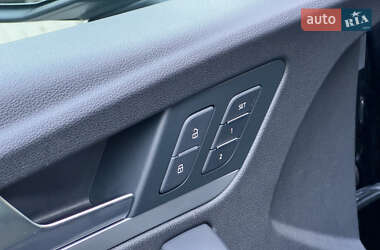 Внедорожник / Кроссовер Audi Q5 2017 в 