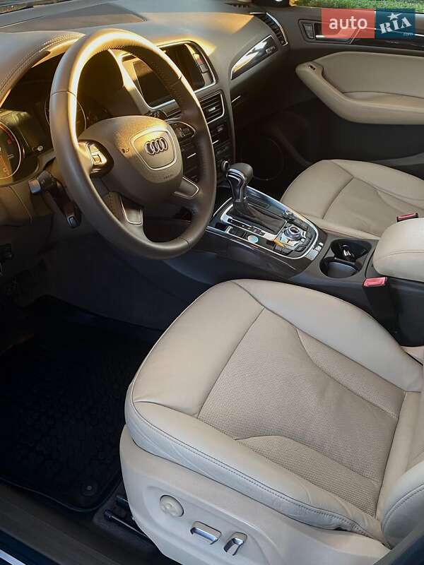 Внедорожник / Кроссовер Audi Q5 2014 в Киеве