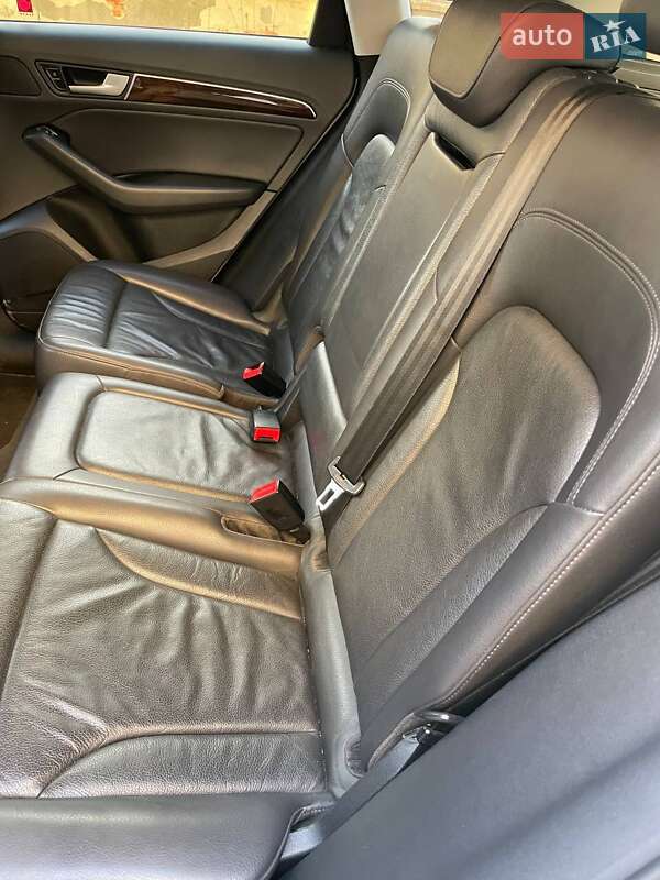 Внедорожник / Кроссовер Audi Q5 2012 в Львове