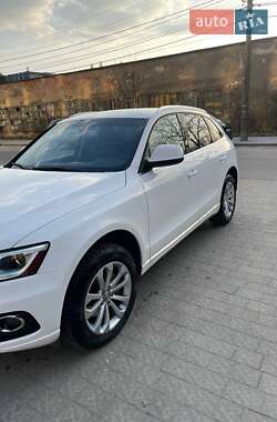 Внедорожник / Кроссовер Audi Q5 2012 в 