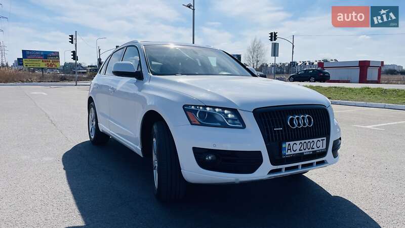 Позашляховик / Кросовер Audi Q5 2011 в Луцьку