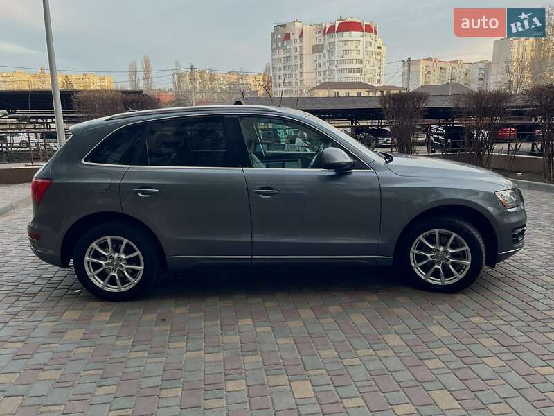 Позашляховик / Кросовер Audi Q5 2011 в Одесі