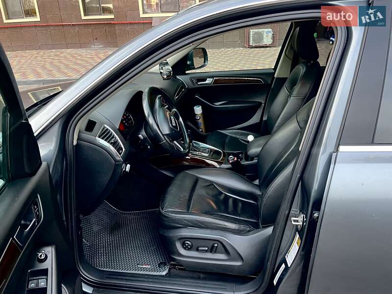 Позашляховик / Кросовер Audi Q5 2011 в Одесі