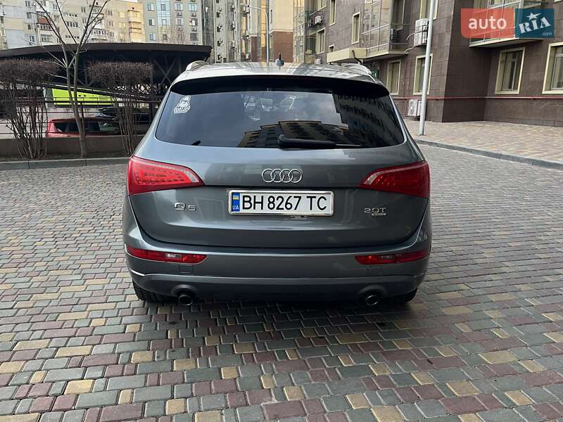 Позашляховик / Кросовер Audi Q5 2011 в Одесі