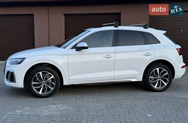 Внедорожник / Кроссовер Audi Q5 2022 в 
