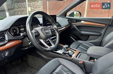 Внедорожник / Кроссовер Audi Q5 2020 в 