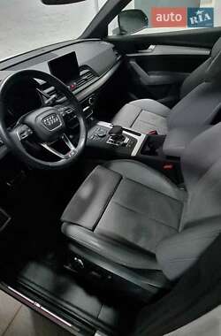 Внедорожник / Кроссовер Audi Q5 2020 в 