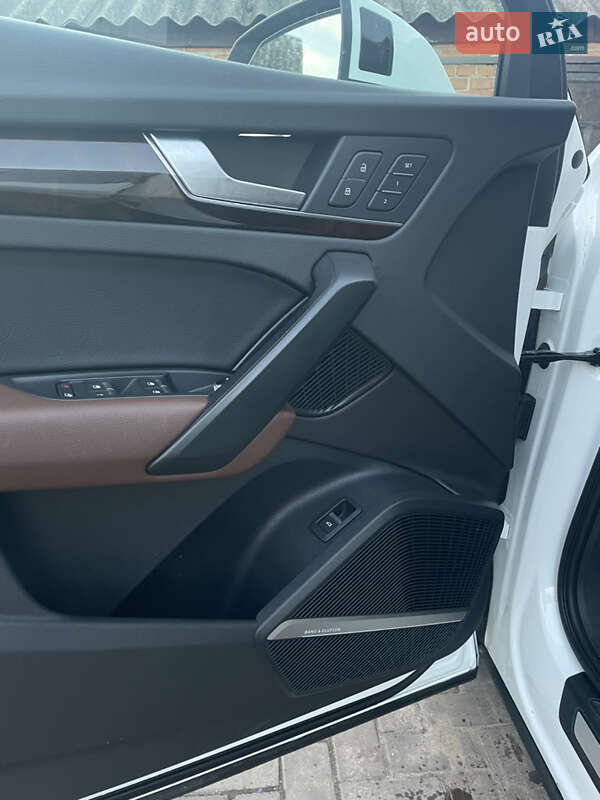 Внедорожник / Кроссовер Audi Q5 2017 в Сумах