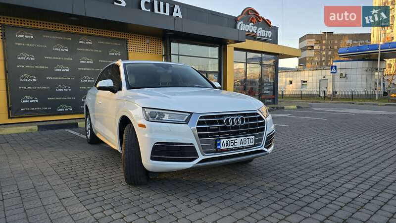 Внедорожник / Кроссовер Audi Q5 2017 в Львове