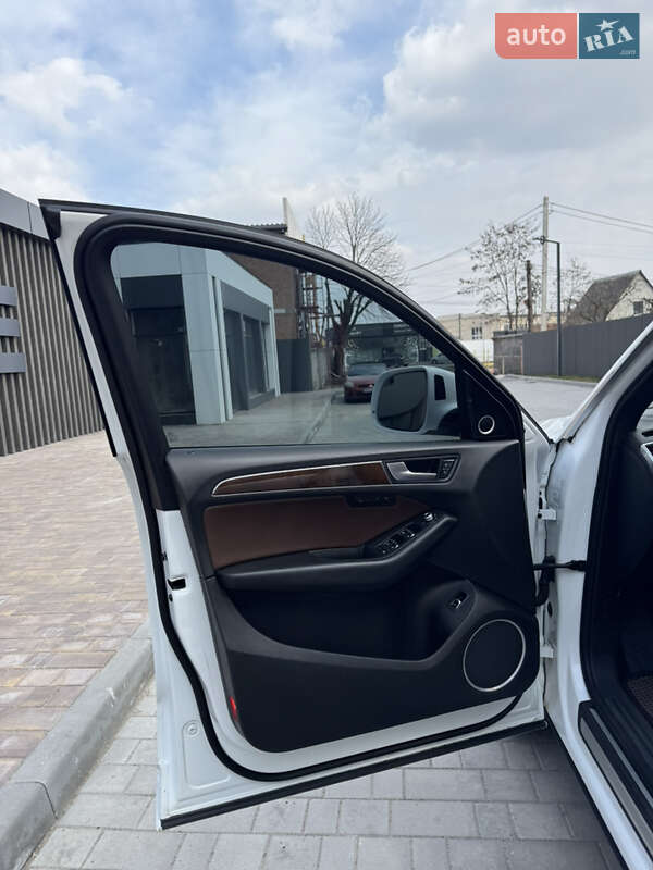 Внедорожник / Кроссовер Audi Q5 2015 в Виннице