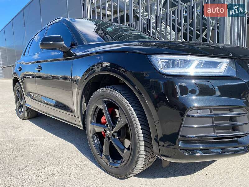 Внедорожник / Кроссовер Audi Q5 2020 в Киеве