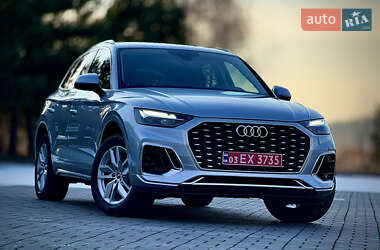 Позашляховик / Кросовер Audi Q5 2021 в 