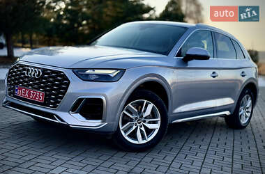 Позашляховик / Кросовер Audi Q5 2021 в 