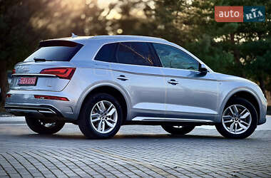 Позашляховик / Кросовер Audi Q5 2021 в 