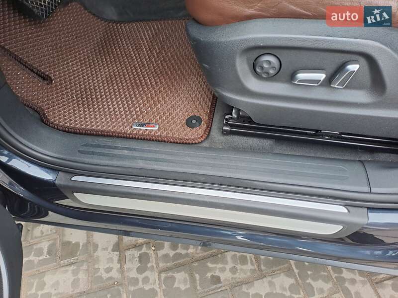 Внедорожник / Кроссовер Audi Q5 2015 в Каменец-Подольском