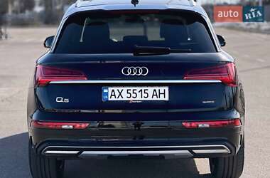 Позашляховик / Кросовер Audi Q5 2021 в 