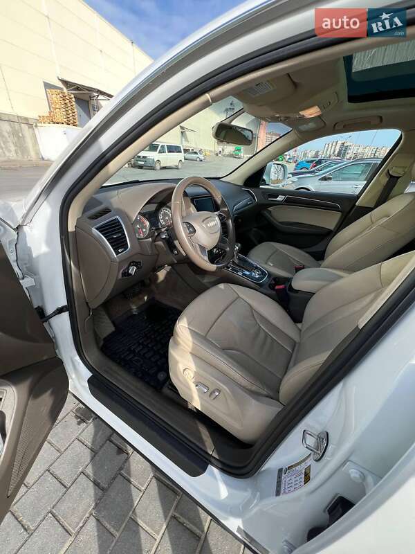 Позашляховик / Кросовер Audi Q5 2016 в Львові