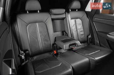 Позашляховик / Кросовер Audi Q5 2019 в 
