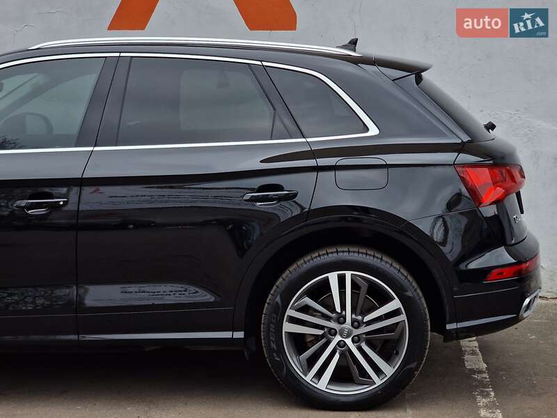 Внедорожник / Кроссовер Audi Q5 2019 в Одессе