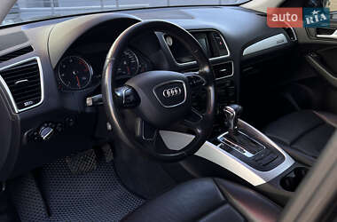 Внедорожник / Кроссовер Audi Q5 2012 в 