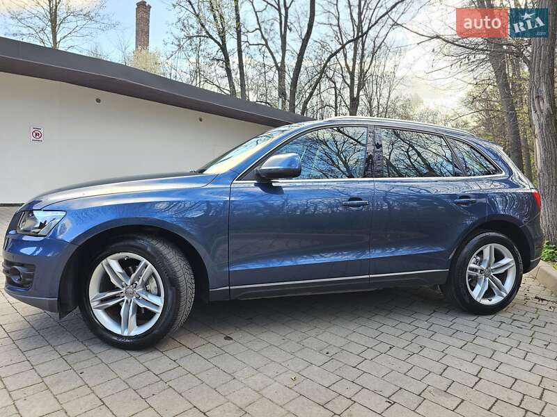 Внедорожник / Кроссовер Audi Q5 2008 в Ужгороде