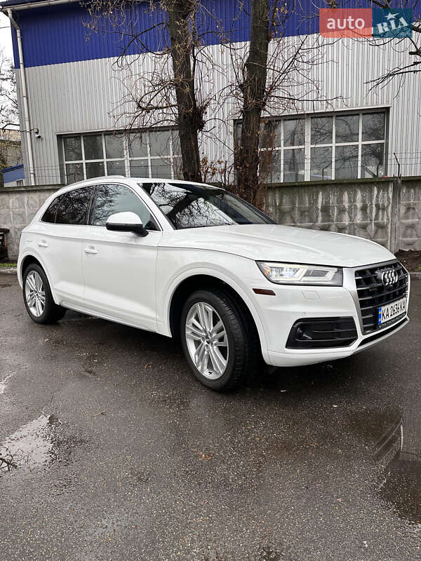 Внедорожник / Кроссовер Audi Q5 2017 в Киеве