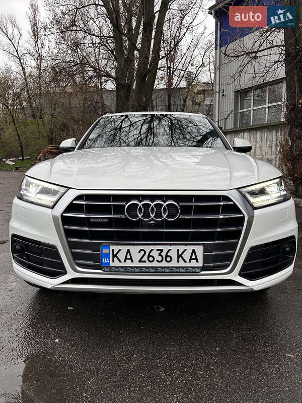 Внедорожник / Кроссовер Audi Q5 2017 в Киеве