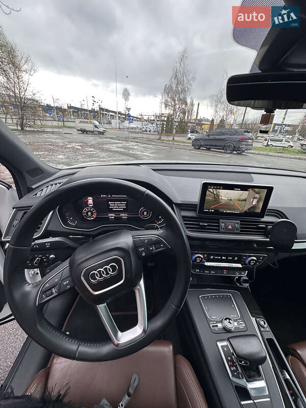 Внедорожник / Кроссовер Audi Q5 2017 в Киеве