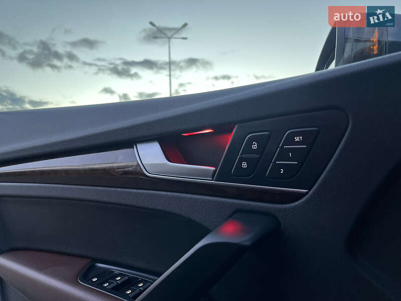 Внедорожник / Кроссовер Audi Q5 2017 в Львове