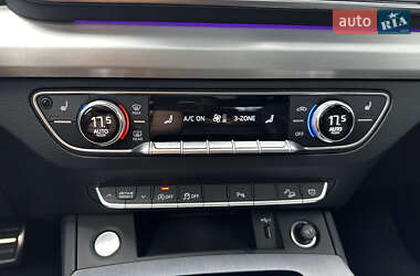 Внедорожник / Кроссовер Audi Q5 2021 в 