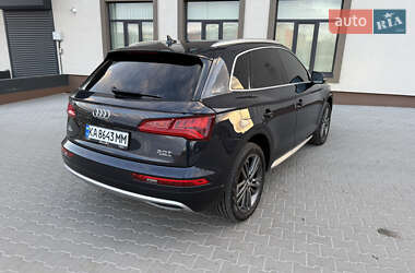 Позашляховик / Кросовер Audi Q5 2017 в 