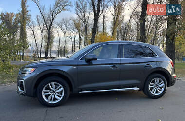 Внедорожник / Кроссовер Audi Q5 2022 в Киеве