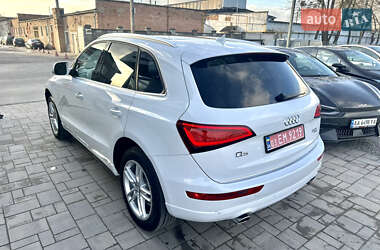 Внедорожник / Кроссовер Audi Q5 2015 в 
