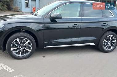 Внедорожник / Кроссовер Audi Q5 2022 в 